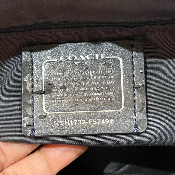 Coach - Picture 5 of 13